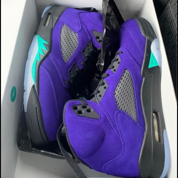 Alternate grape 5s - Picture 4 of 4